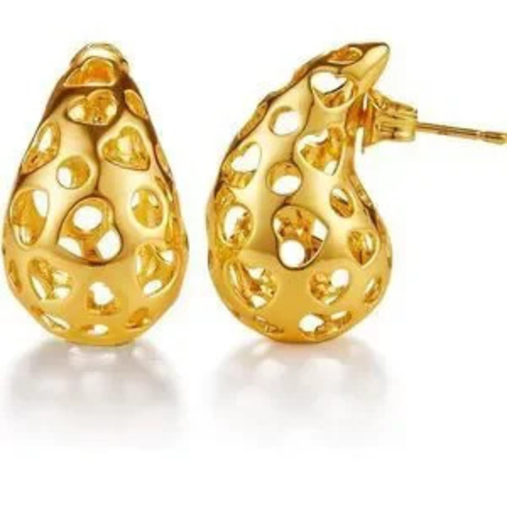 NEW 14K?Gold Plated Stud Earrings - Picture 1 of 3